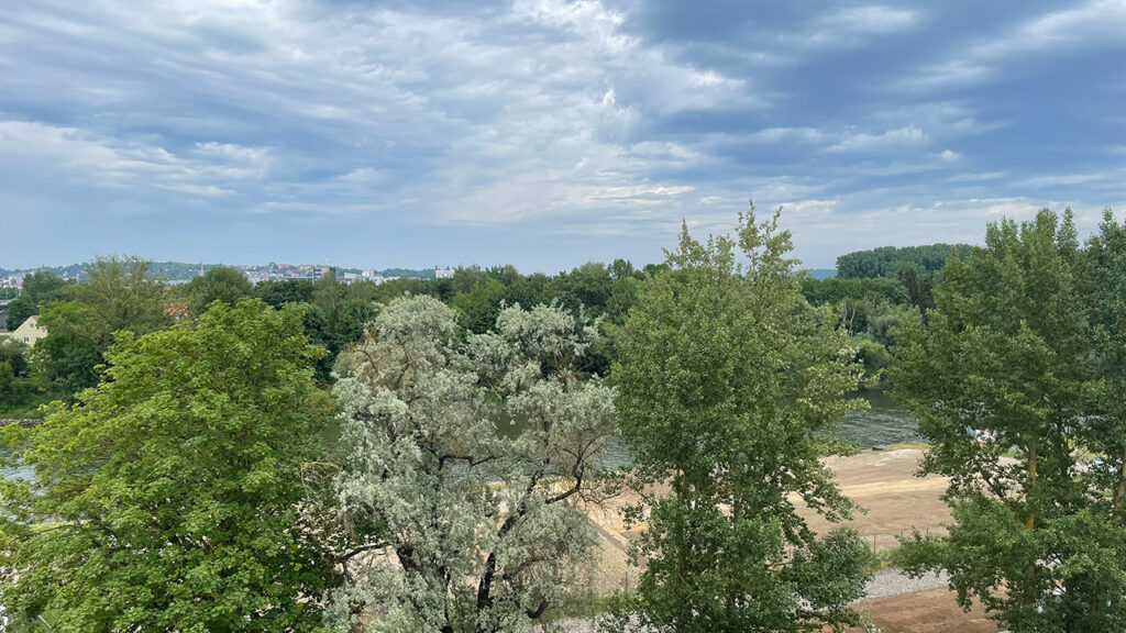 Ausblick von der Upgrade-Dachterasse auf die Donau